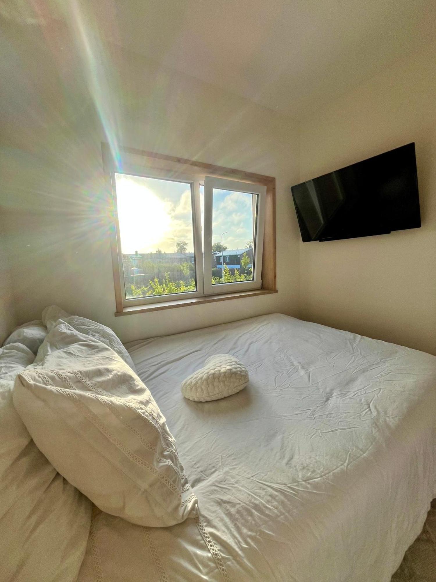 Tiny House In Center Aalsmeer I Close To Schiphol & Amsterdam エクステリア 写真